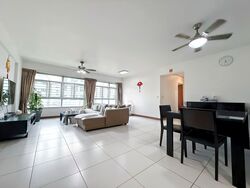 Blk 426D Floral Spring @ Yishun (Yishun), HDB 5 Rooms #549756901